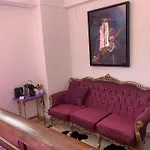 Pensjonat Old Town Retreat 4*