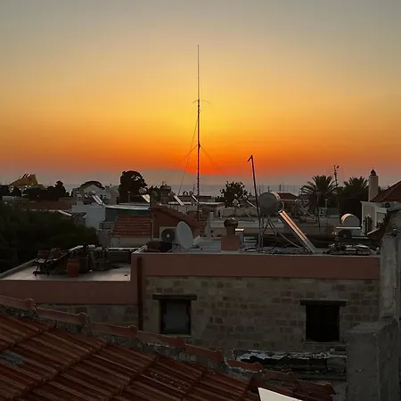 Old Town Retreat בית הארחה