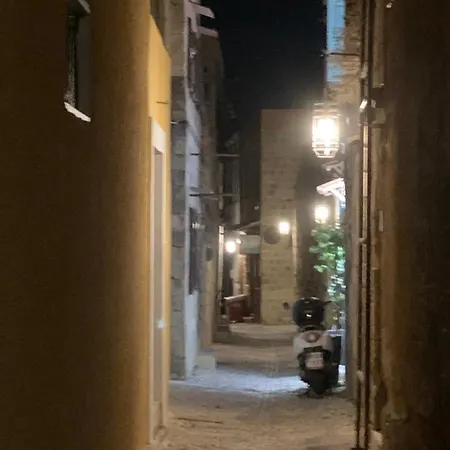 Old Town Retreat *