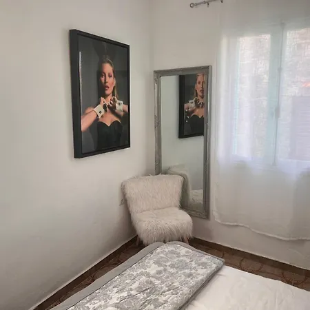 Old Town Retreat Guest house