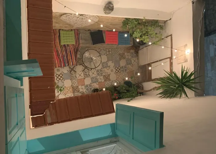 Old Town Retreat بيت ضيافة 3*