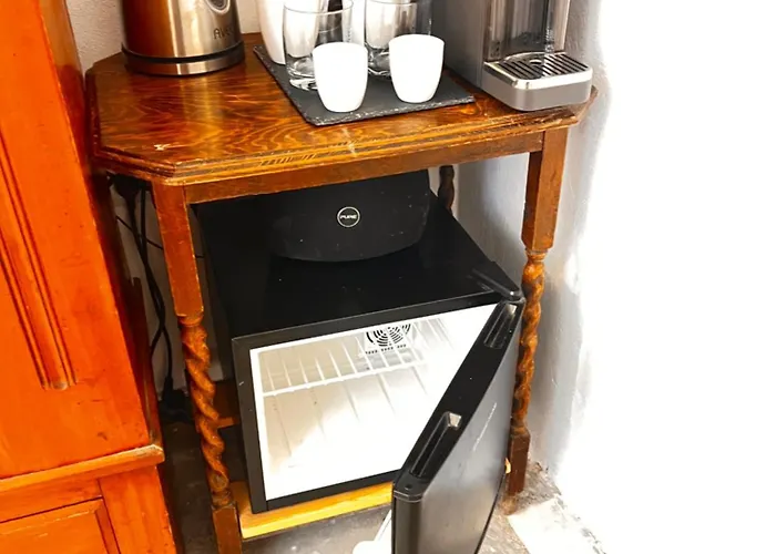 Old Town Retreat بيت ضيافة